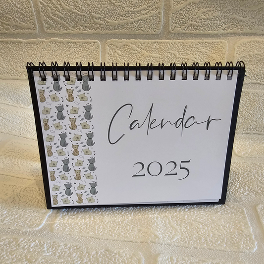 Freestanding A6 Desk Calendar 2025 | Cat Pattern